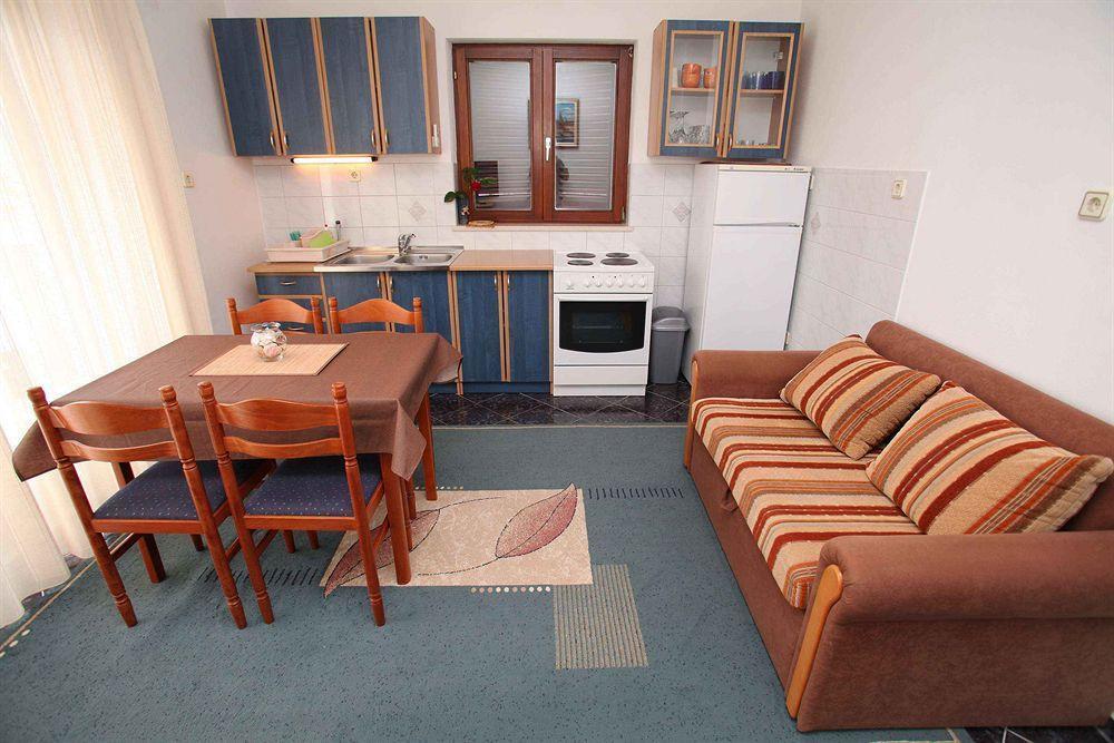 Apartments Hrabar Трогир Экстерьер фото