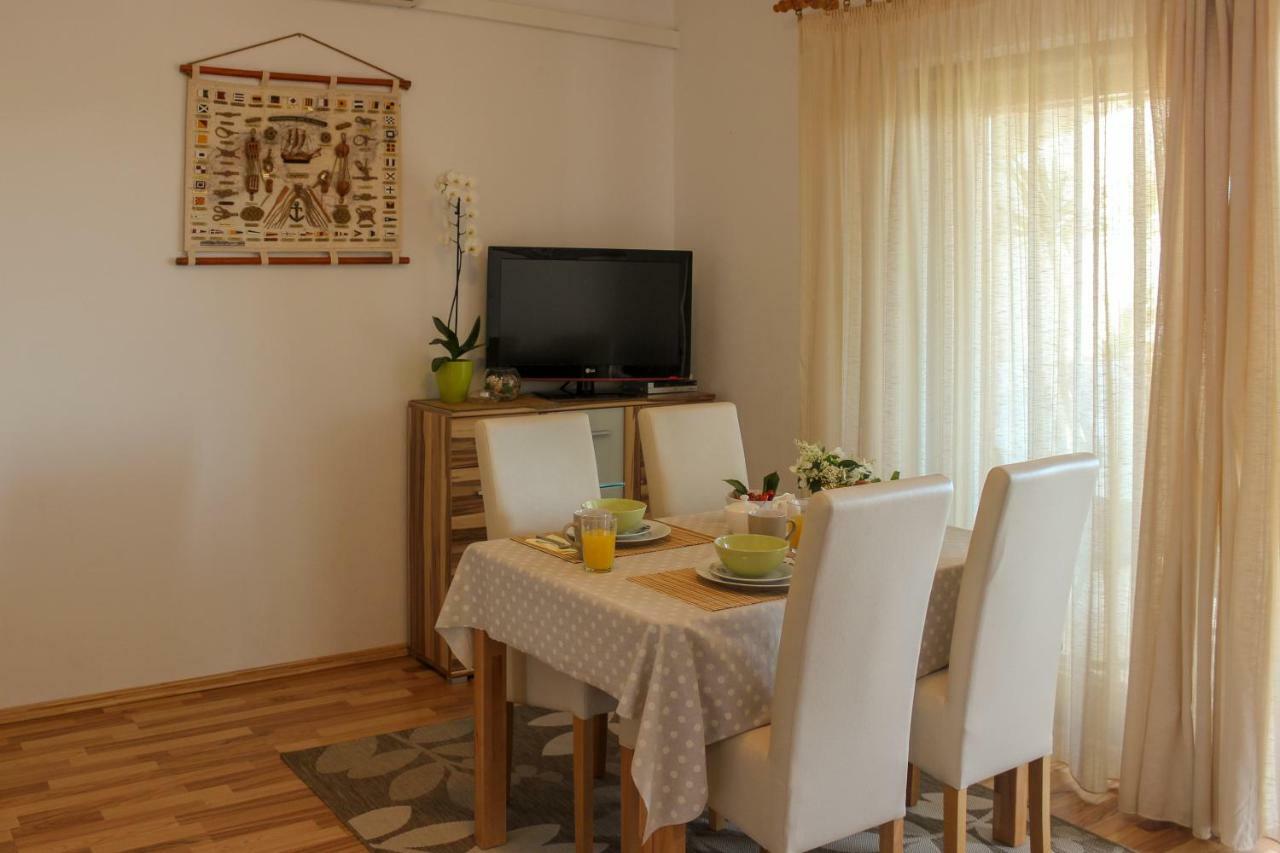 Apartments Hrabar Трогир Экстерьер фото
