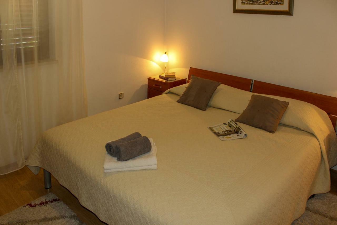Apartments Hrabar Трогир Экстерьер фото