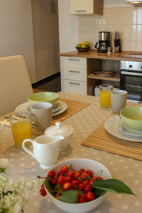 Apartments Hrabar Трогир Экстерьер фото