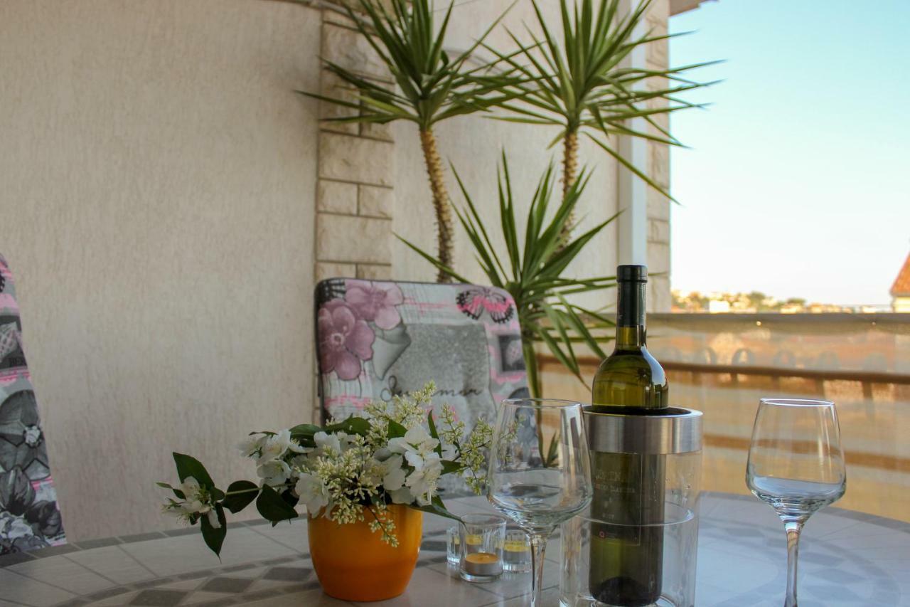 Apartments Hrabar Трогир Экстерьер фото