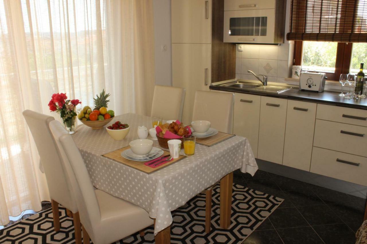 Apartments Hrabar Трогир Экстерьер фото