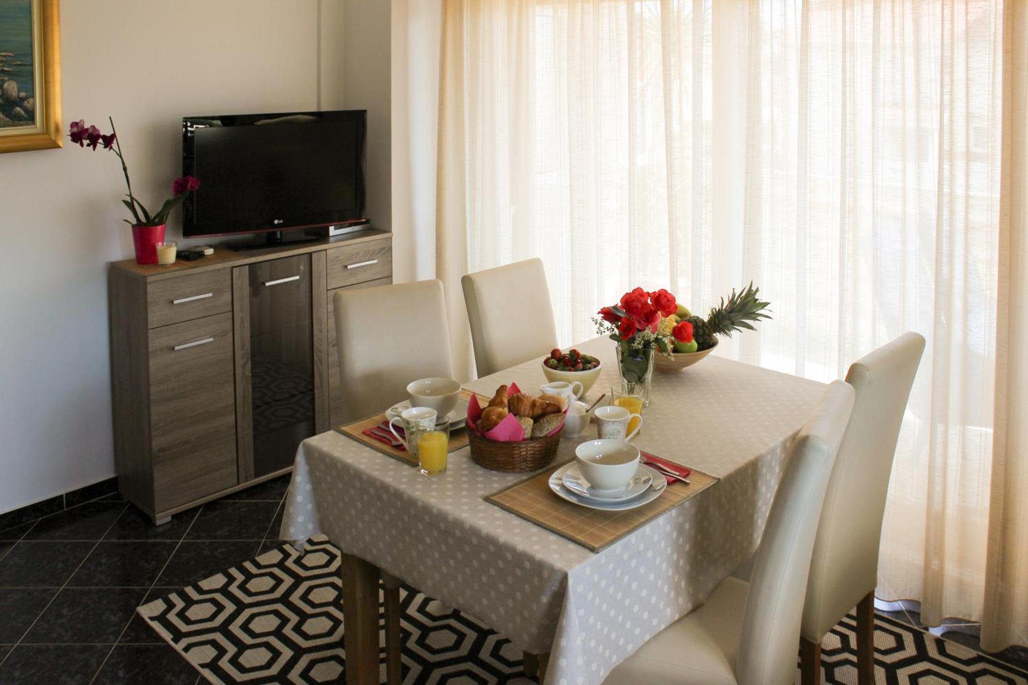Apartments Hrabar Трогир Экстерьер фото