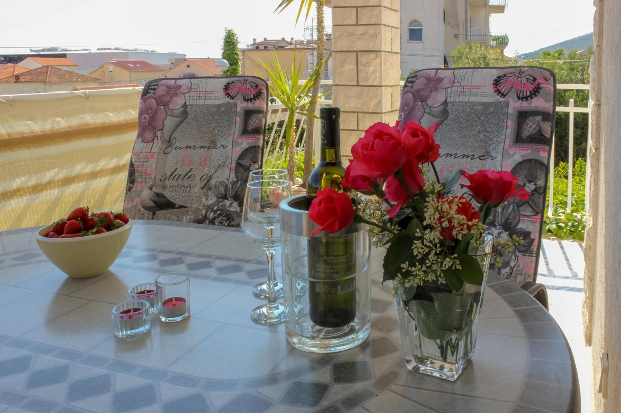 Apartments Hrabar Трогир Экстерьер фото